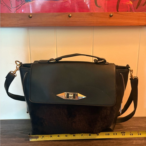 Black Convertable Hand Bag - Picture 2 of 7